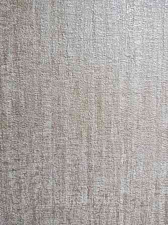 Шпалери вінілові на флізеліні AdaWall Seyyah1.06х10 однотонні смуги структурні золотисті коричневі Київ