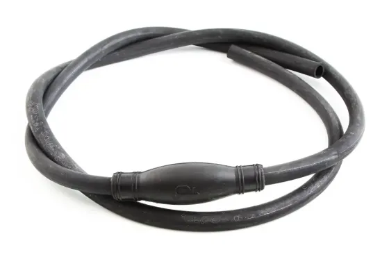 Шланг перекачки топлива 2.1м груша спаянная 14мм черная Рось Гума Винница