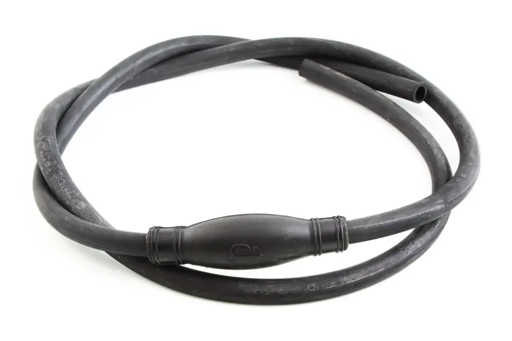 Шланг перекачки топлива 2.1м груша спаянная 14мм черная Рось Гума Винница - изображение 1