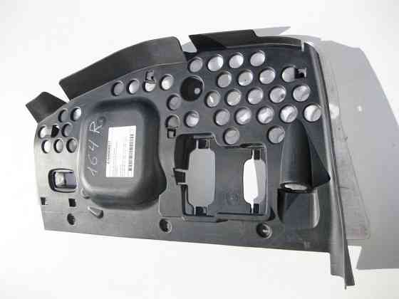 Mercedes-Benz  A1646808517 Кришка під панеллю приладів простір ніг пасажира ML W164 GL X164 Одеса