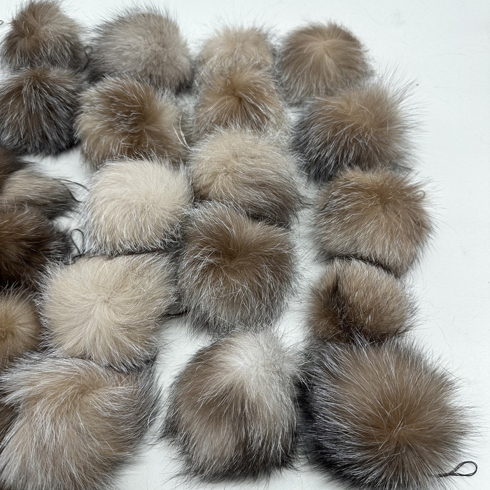 Помпон із натурального хутра блюфрост 10-12 см Рудий Харків - фото 4