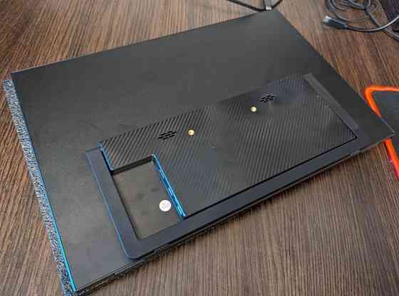 Новий! Портативний сенсорний монітор 16". Київ