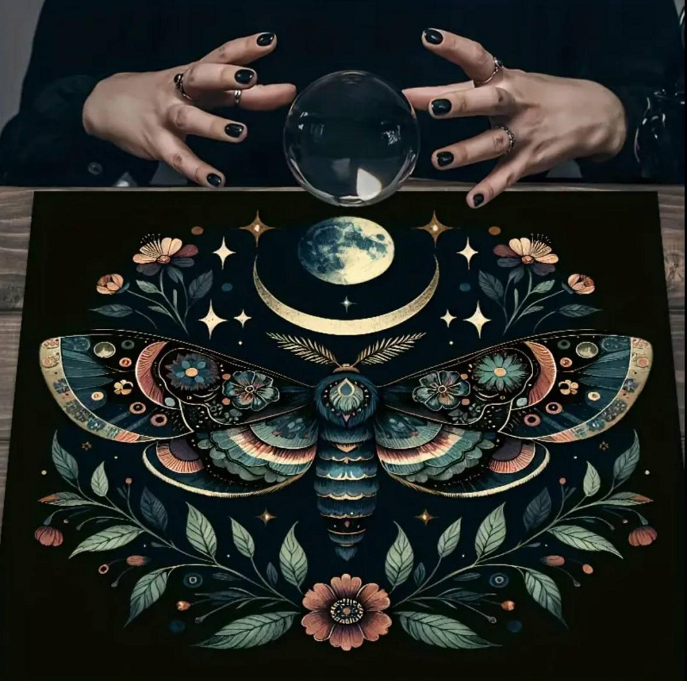 Алтарная скатерть с бабочкой и цветами для карт Таро и Рун. Скатерть для гадания 75*75 см. Киев - изображение 2