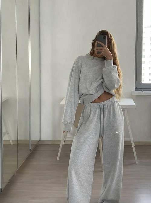 Жіночий стильний повсякденний спортивний костюм із світшотом та штанами палаццо трьохнитка на флісі + рібана Одеса - фото 1