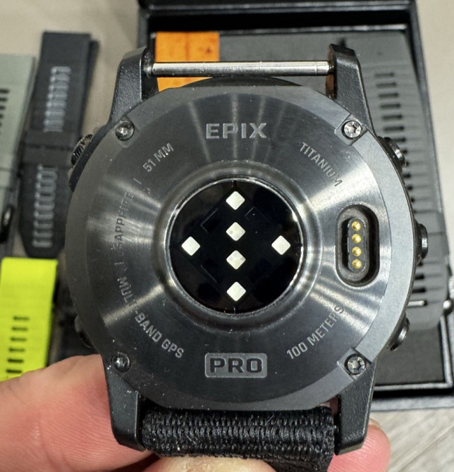 Смарт-Часи Garmin Epix Pro 51 Sapphire Titanium with leather band Київ - фото 3