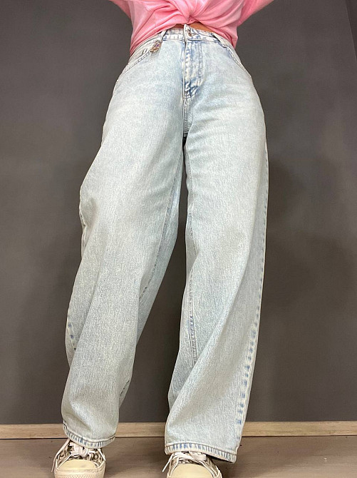 Джинсы женские I8 52452 SKATER jeans широкие бананы с высокой посадкой светло-голубые, светло-голубо Одесса - изображение 1