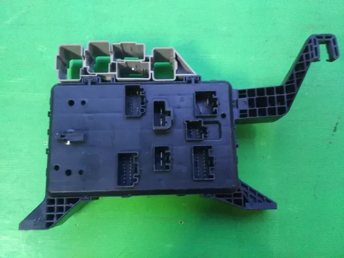 Блок запобіжників 4S7T-14A073-AA Форд Мондео 3 оригінал Вінниця - фото 2