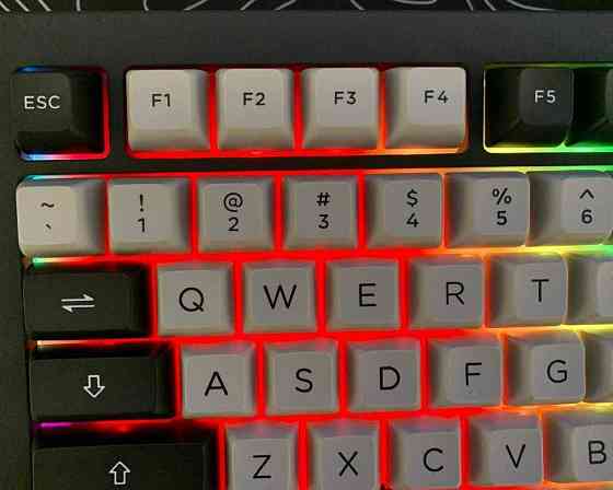 Последняя ! Новая безпроводная Клавиатура: Akko 5075B Plus Dracula Castle Киев