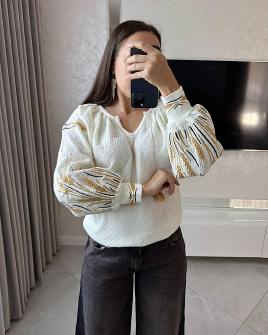 Жіноча тепла вишиванка - світшот з ніжною вишивкою колосками Одеса - фото 6