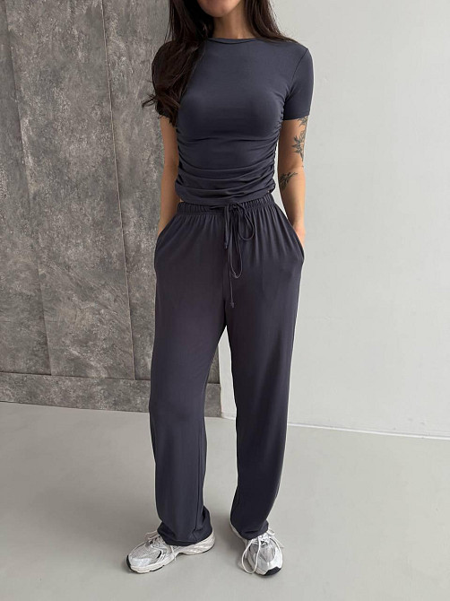 Женский базовый прогулочный костюм двойка: футболка и штаны натуральная вискоза Одесса - изображение 1