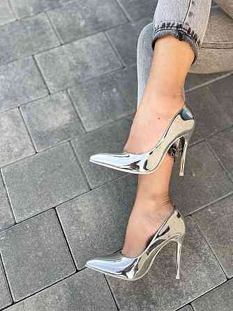 Comer Туфлі жіночі COMER срібні еко-лак каблук 11см 36р (4789) Коломыя