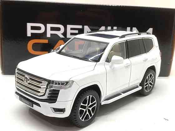 Машина Автосвіт Toyota Land Cruiser 300 інерційна відчиняються двері капот багажник 20 см Біла (AP-2007) Чернігів
