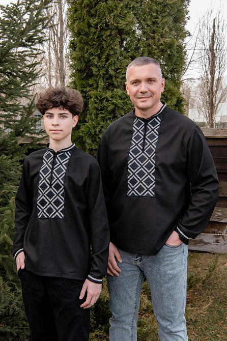 Вишиванка чоловіча лляна, чорна, з довгим рукавом, топ Київ - фото 2