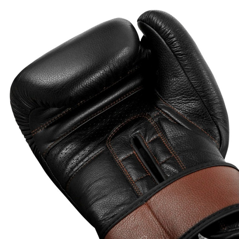 Боксерські рукавиці TITLE Boxing Honorary Black M 12 oz (бинти 4м. в комплекті) Каменское - изображение 8