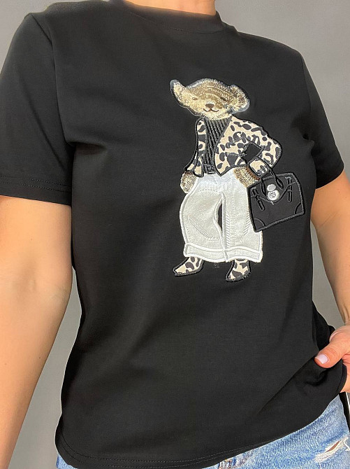 Футболка жіноча A-N 26007 базова однотонна нашивка ведмедик з сумкою середня довжина one size, чорний, one size Київ - фото 6