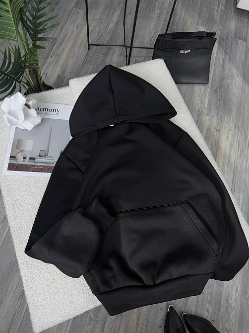 Женская стильная оверсайз худи тринитка на флисе. Черный Одесса - изображение 4