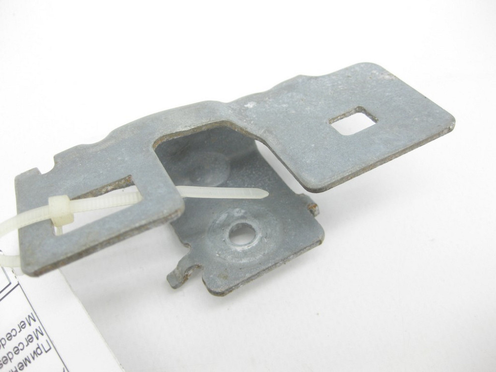 Mercedes-Benz  A2136900214 Кронштейн правої обшивки стійки "A" E-Class W213 Одесса - изображение 12