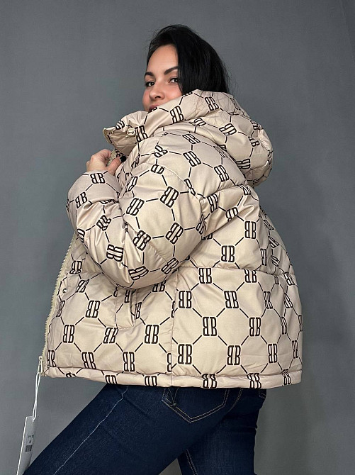 Куртка жіноча оверсайз демісезонна HAIZIYUAN 192 з капюшоном візерунок літери BB капучино, капучино, XL Київ - фото 7