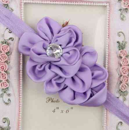 Ошатна пов'язка дитяча бузкова квітка 10см, розмір універсальний (на резинці) Київ