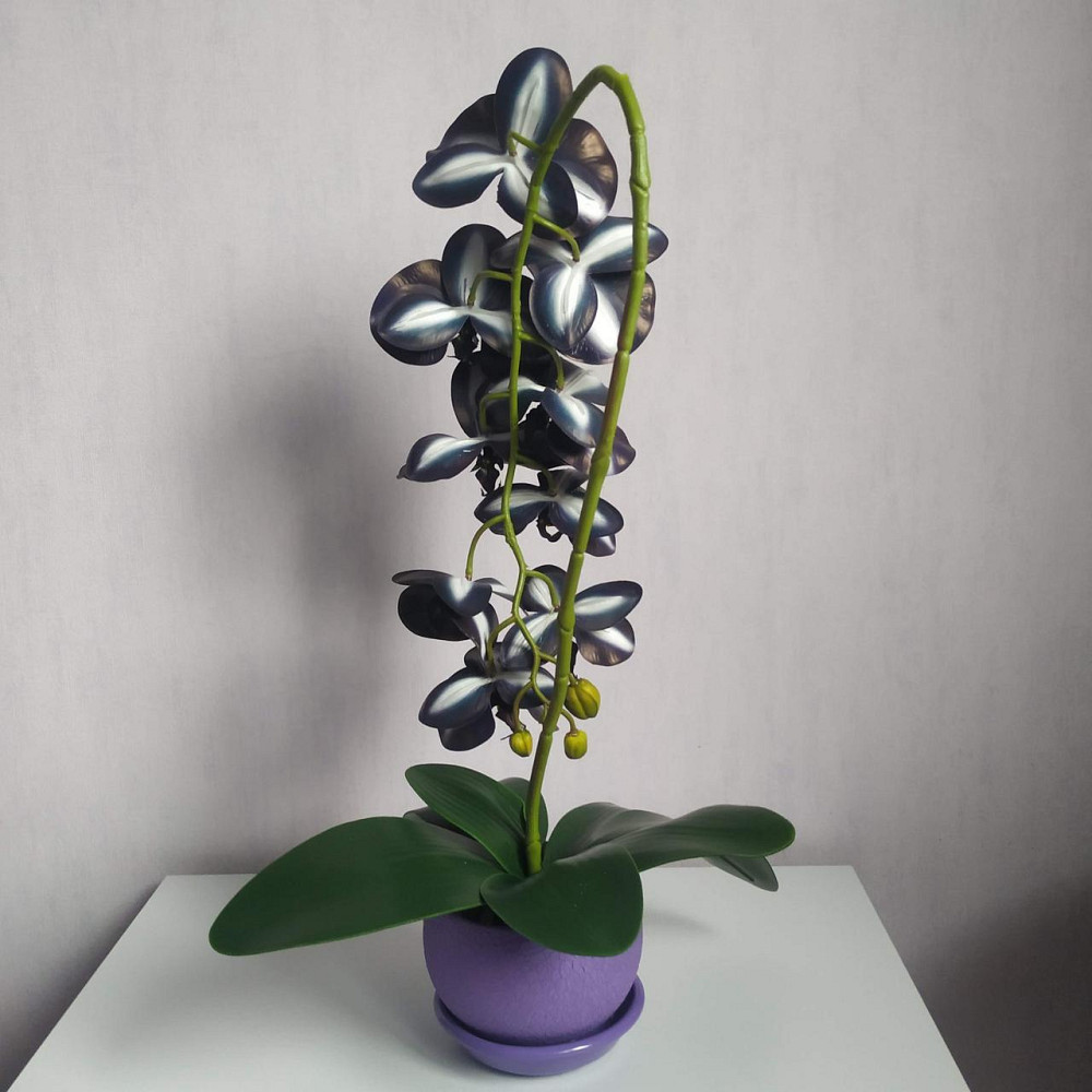 Штучна латексна орхідея VIP в бузуковому керамічному кашпо на одну гілку фіолетова Дніпро - фото 6