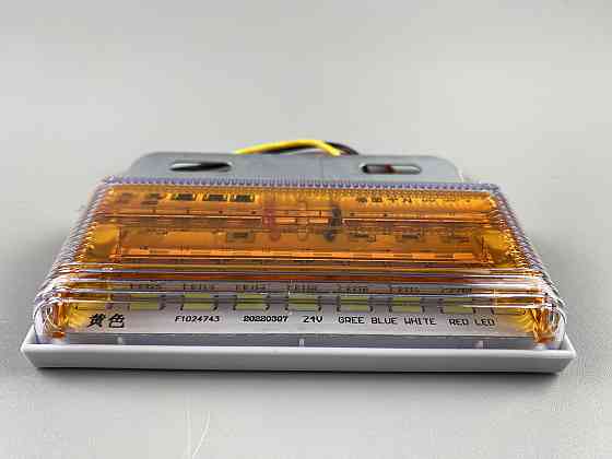 Ліхтар габаритний світлодіодний LED задній бічний 24V жовтогарячий світло габаритки на авто універсальні Мукачево