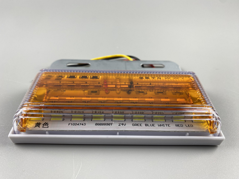 Ліхтар габаритний світлодіодний LED задній бічний 24V жовтогарячий світло габаритки на авто універсальні Мукачево - фото 2
