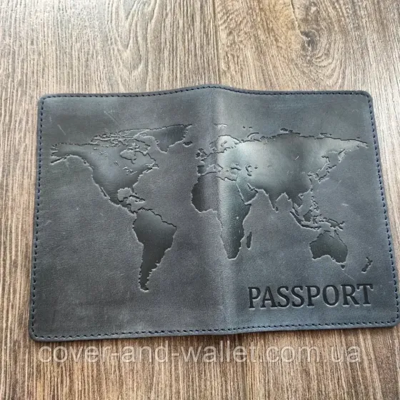 Кожаная обложка на паспорт с тиснением карта мира ST Leather (черная) Синий Киев