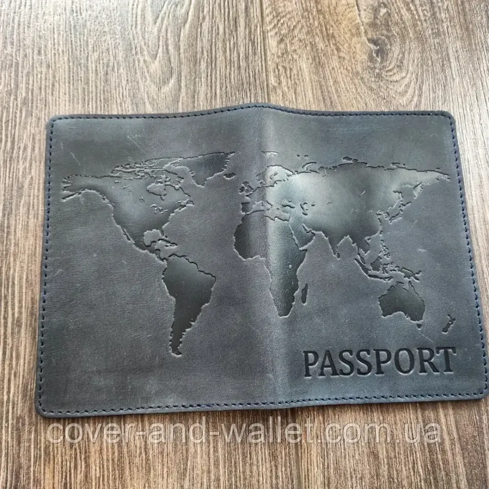Кожаная обложка на паспорт с тиснением карта мира ST Leather (черная) Синий Киев - изображение 4