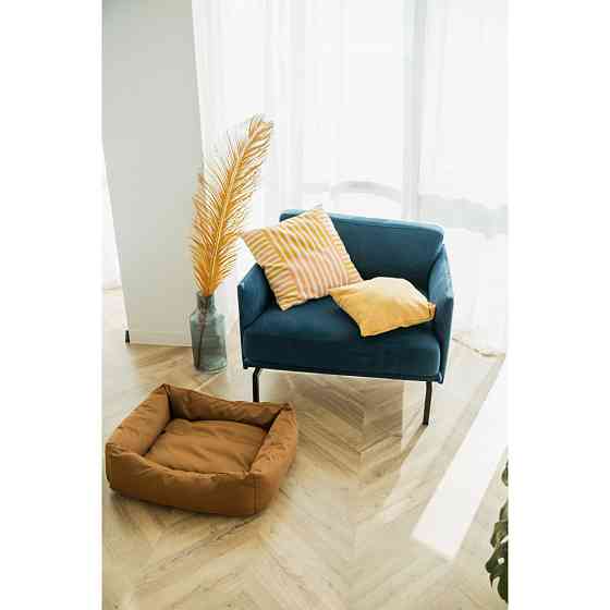 Водоотталкивающий лежак со съемным чехлом и двухсторонней меховой подушкой Incor Коричневый 10040 XL Киев