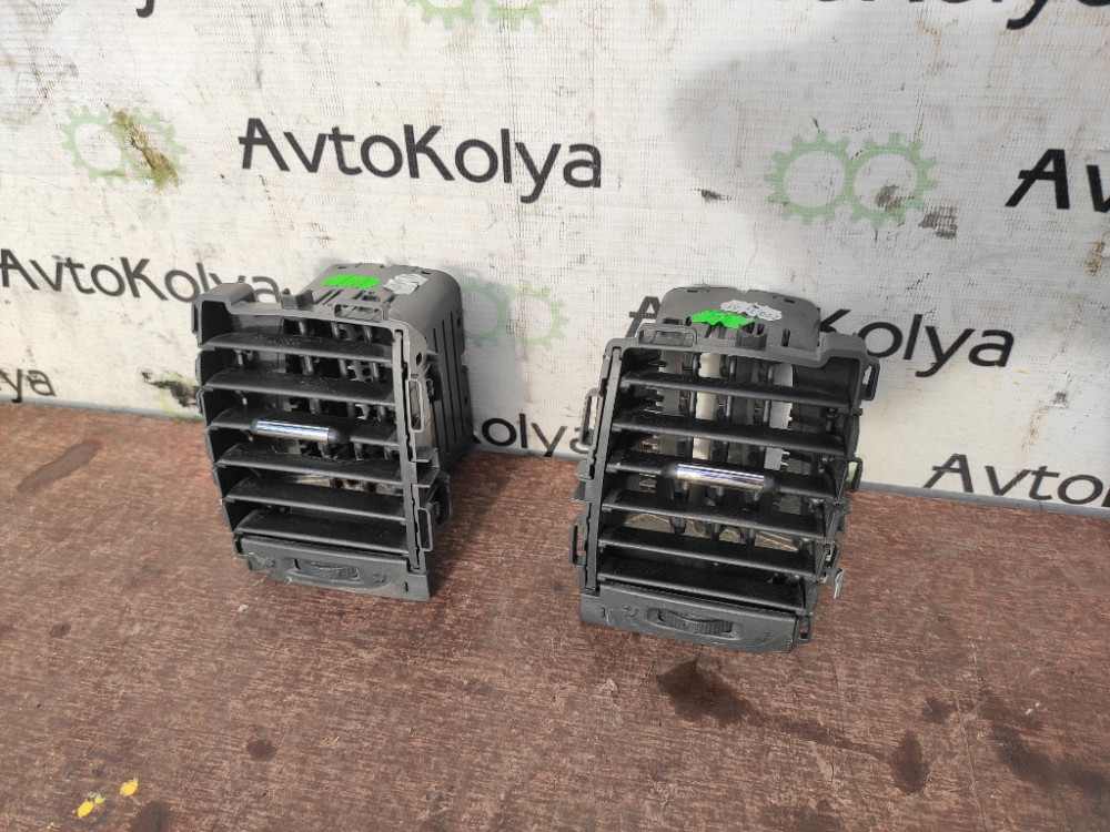 Дефлектор повітряний центральний Renault Trafic III 2014-2021 Ковель - изображение 1