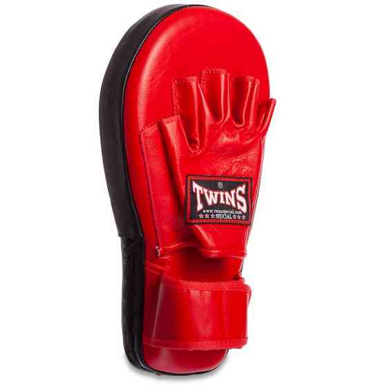 Лапа Пряма подовжена для боксу та єдиноборств TWINS PML-9-R права розмір 36x19x6 см червоний Київ