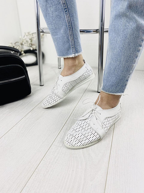 BOGATKO Мокасини жіночі з перфорацією білі з натуральної шкіри весна - літо BOGATKO 111 р. 38 Коломия - фото 5