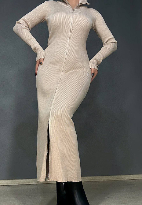 Платье женское Joy One 421 вязаное длинное на молнии в рубчик, бежевый, one size Киев - изображение 6