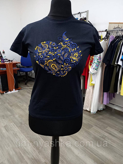 Вишиванка з коротким рукавом "Мелодія серця" жіноча футболка вишиванка Кривий Ріг - фото 2