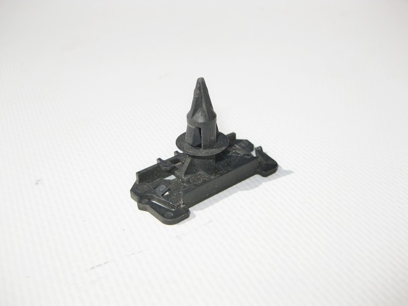 Mercedes-Benz  A2119880081 Кріплення пластику склоочисника E-Class W211 CLS C219 Одесса - изображение 4