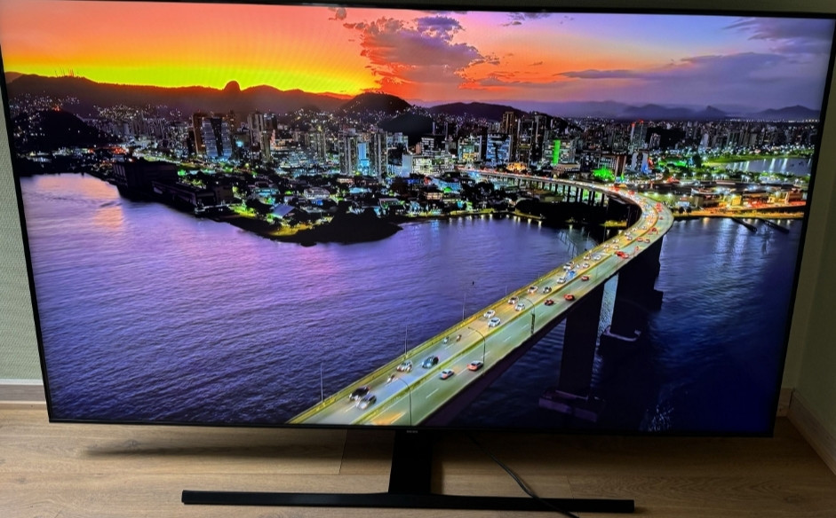Телевизор Samsung Smart TV 65