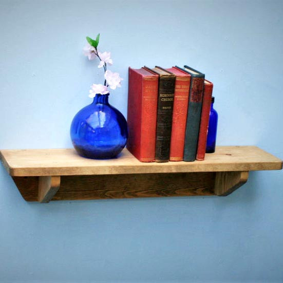 Настенная книжная полка 