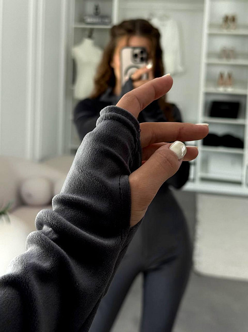 Женский облегающий комбинезон из турецкого велюра Графит, 44/46 Одесса - изображение 2