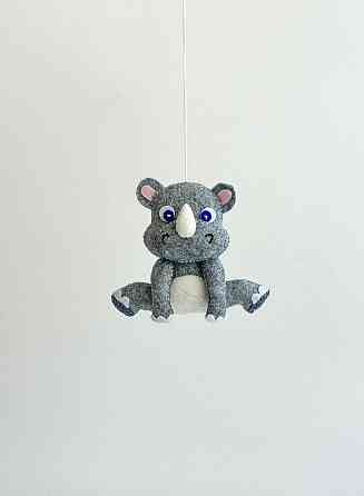 М’яка фетрова іграшка носоріг ручної роботи – безпечна розвиваюча іграшка Київ