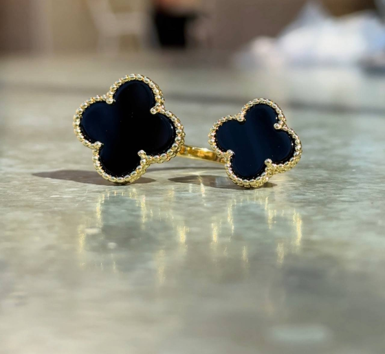 Van Cleef набір 3 предмети /сережки, підвіска, кільце / чорний під онікс / лимонне золото AU 750 / проба, гравіювання Одеса
