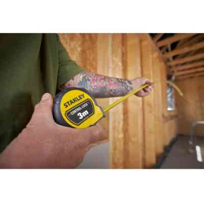 Рулетка Stanley CONTROL-LOCK, 3мх19мм, в прорезиненном корпусе,с двухсторонней шкалой (STHT37230-0) Винница