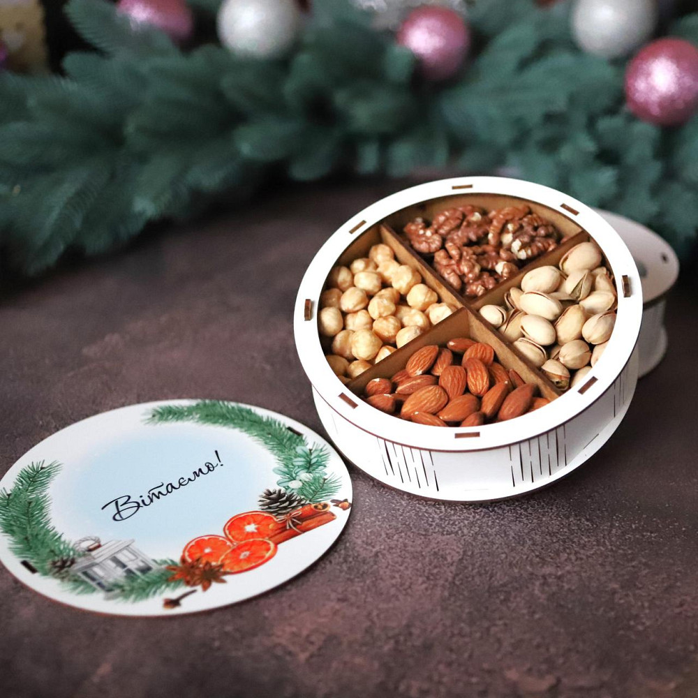 Подарунковий набір горіхів у дерев'яній коробочці 300 г. Новорічна. Одеса - фото 1