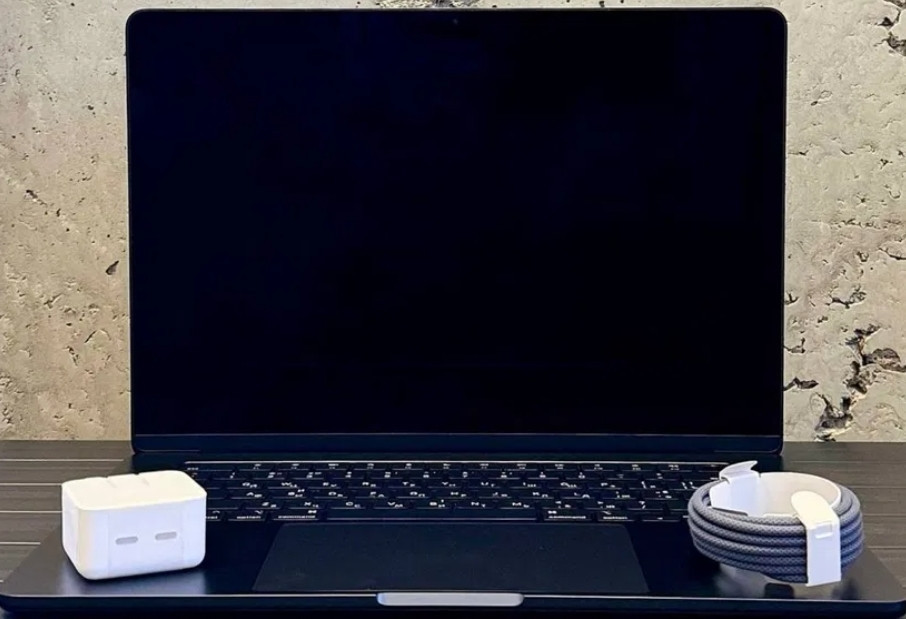 Ноутбук MacBook 15-inch Air MRYU3LL/A with Apple M3 chip 2023 8/256Gb. Київ - фото 1