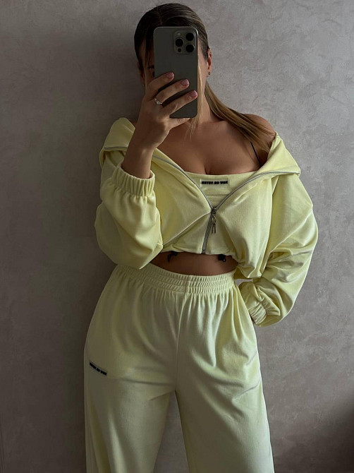 Женский повседневный стильный костюм тройка велюр Лимонный Одесса - изображение 1