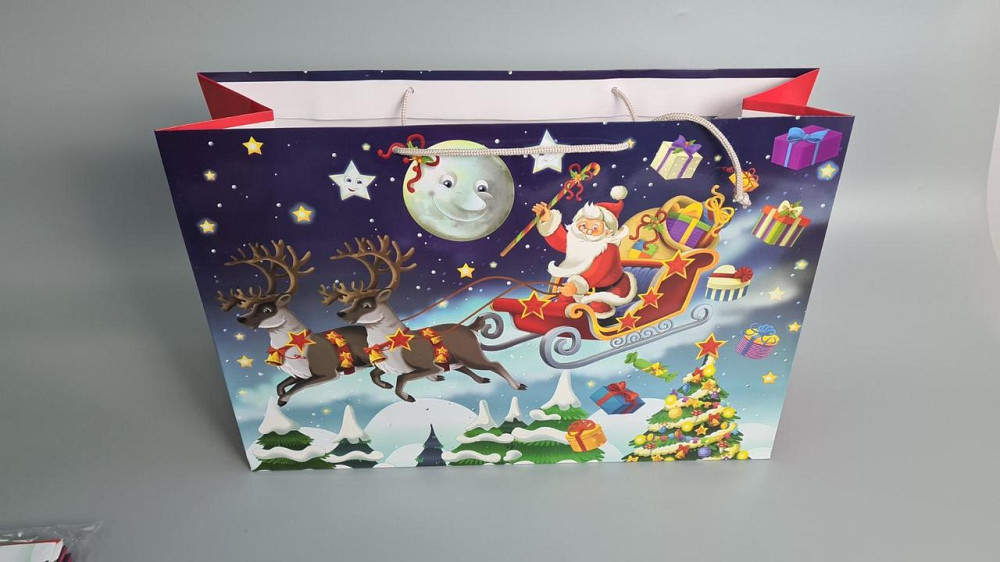 Картонні пакети з ручками Гігант горизонтальні Новорічні 46*33*15-009 (12 шт.) Харків - фото 1