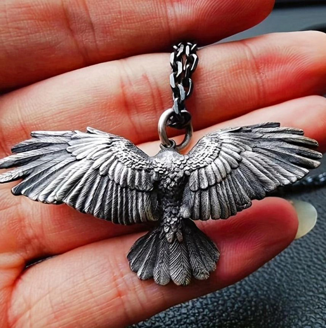 Винтажная подвеска в виде орла с крыльями на цепочке. Киев - изображение 3
