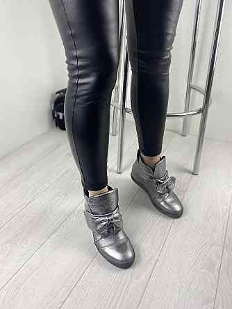 Жіночі снікерси 2415 срібні натуральна шкіра демісезонні підошва 2/7 см розмір 38 (3233) Коломия