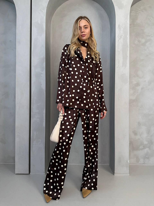 Женский стильный свободного кроя костюм из шелка сатина Шоколад Одесса - изображение 9