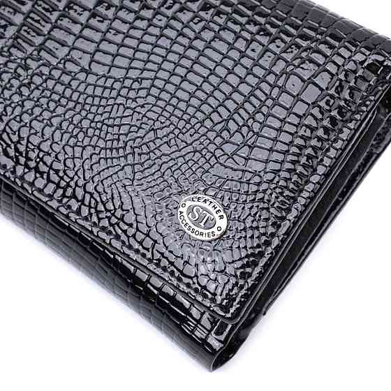 Жіночий гаманець у три складання з лакованої фактурної натуральної шкіри Чорний (ST Leather) Київ