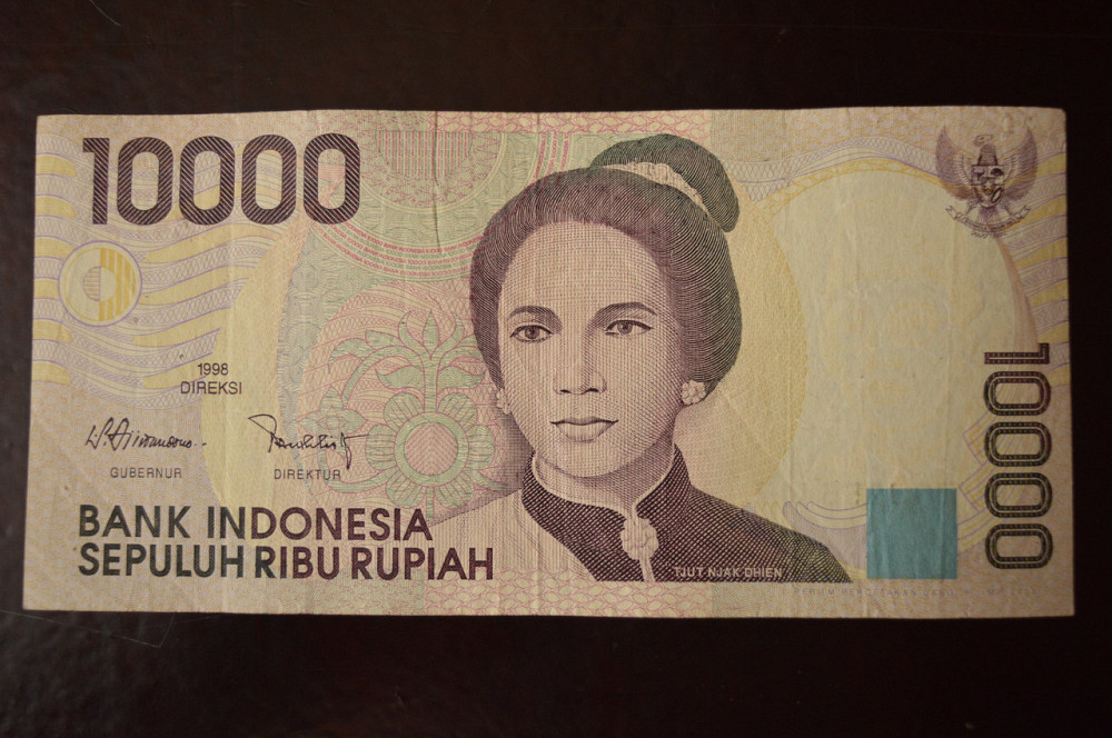 Индонезия /Indonesia 10000 Rupiah 1998 год (А-6) Полтава - изображение 1